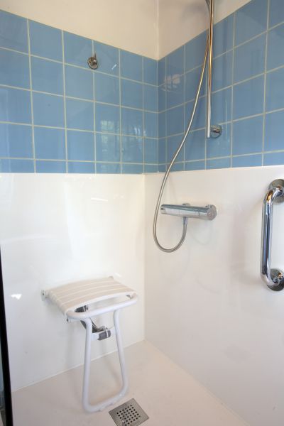 Cost of Elderly Shower Installation in Pasadena
